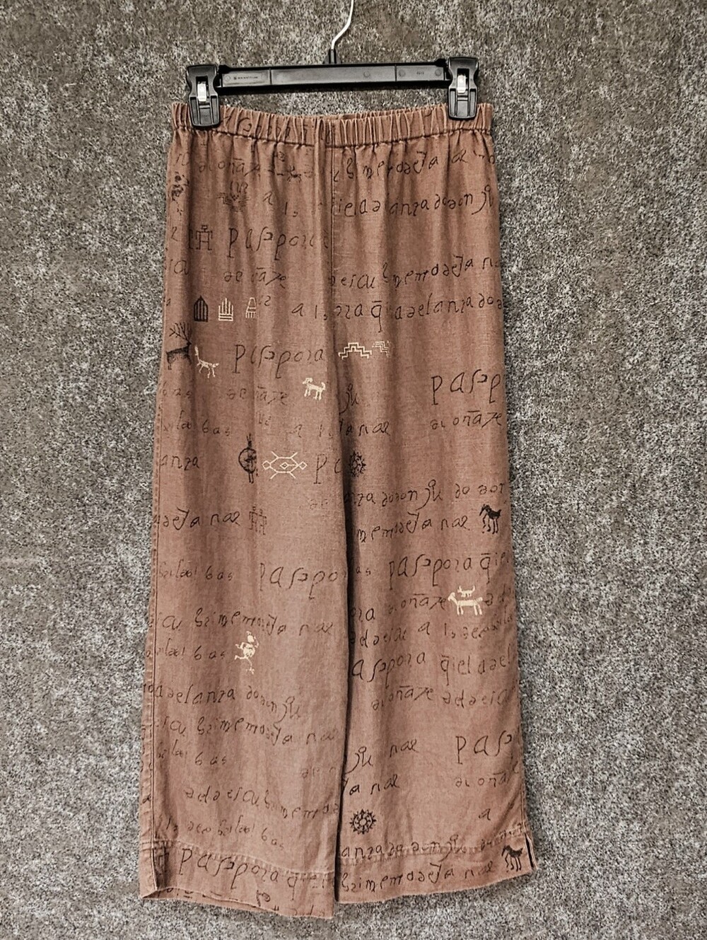 Chico's DESIGN Hieroglyphic Tribal Print Linen Capri Pants, Brown Mocha, Size 0